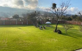 Departamento con gran área verde